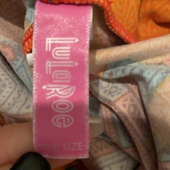 𝅺lularoe leggings. - Picture 2 of 2